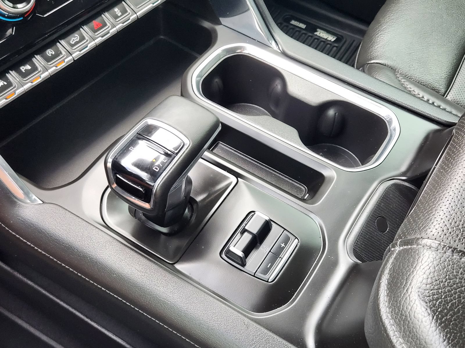 Used 2024 GMC Sierra 1500 Denali RWD image 21
