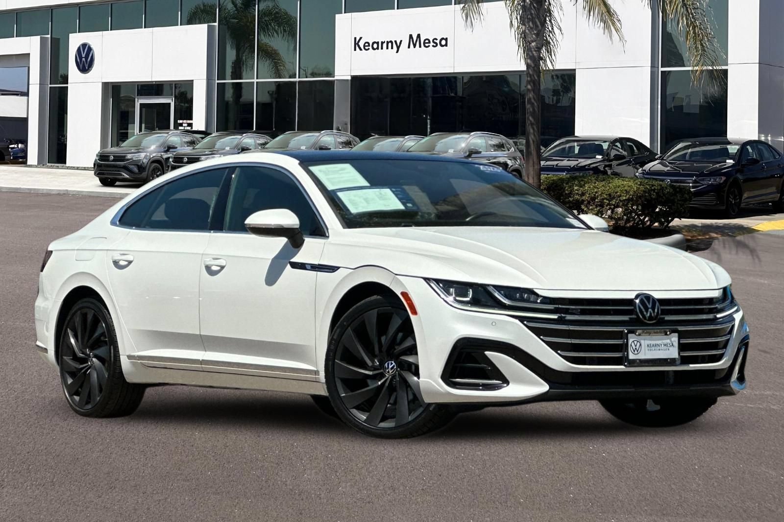 Used 2023 Volkswagen Arteon SEL AWD/4WD image 2