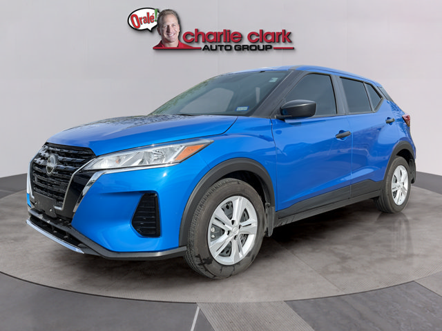 Certified 2025 Nissan Kicks Play S FWD image 1