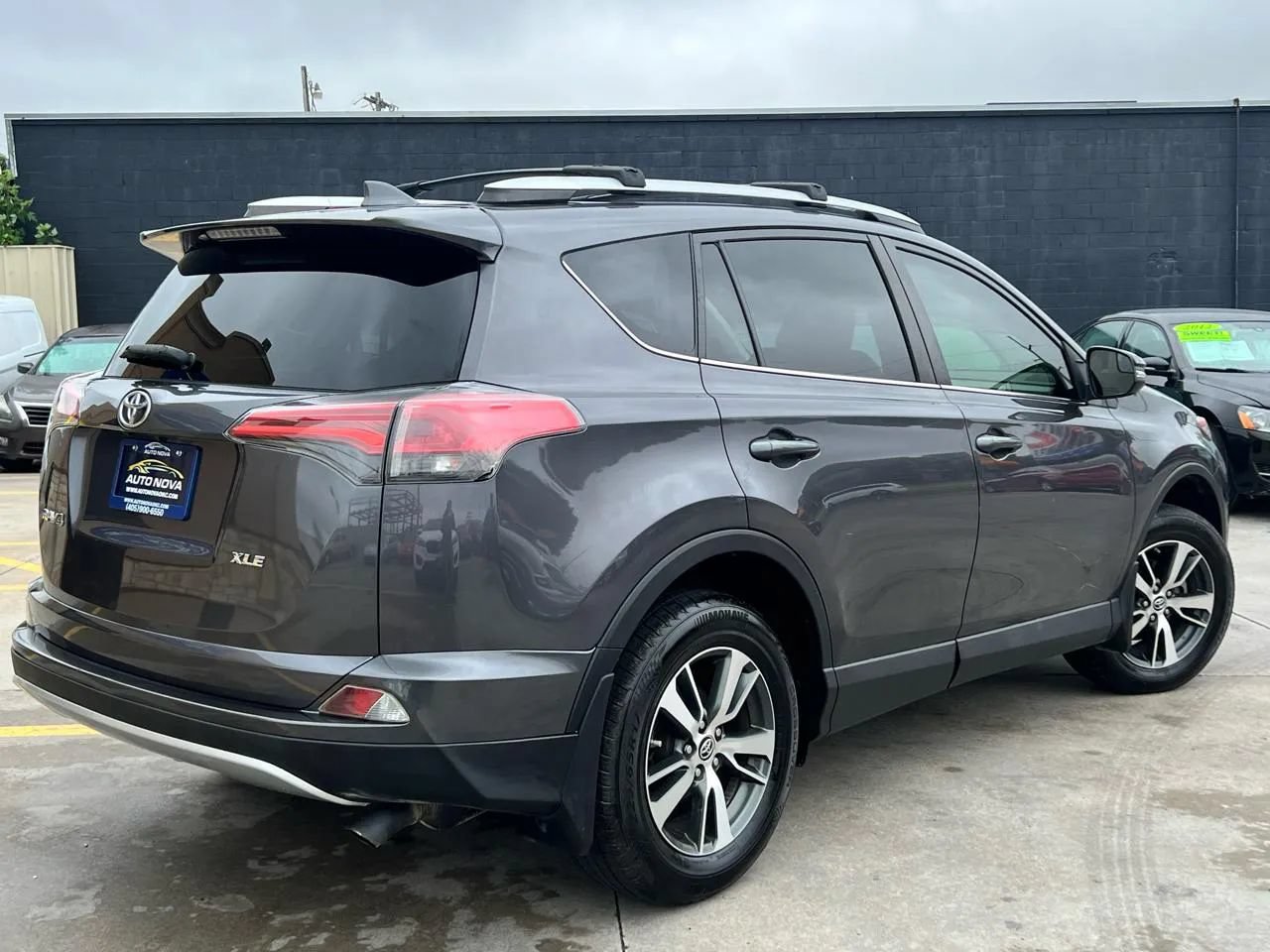 Used 2016 Toyota RAV4 XLE FWD image 6