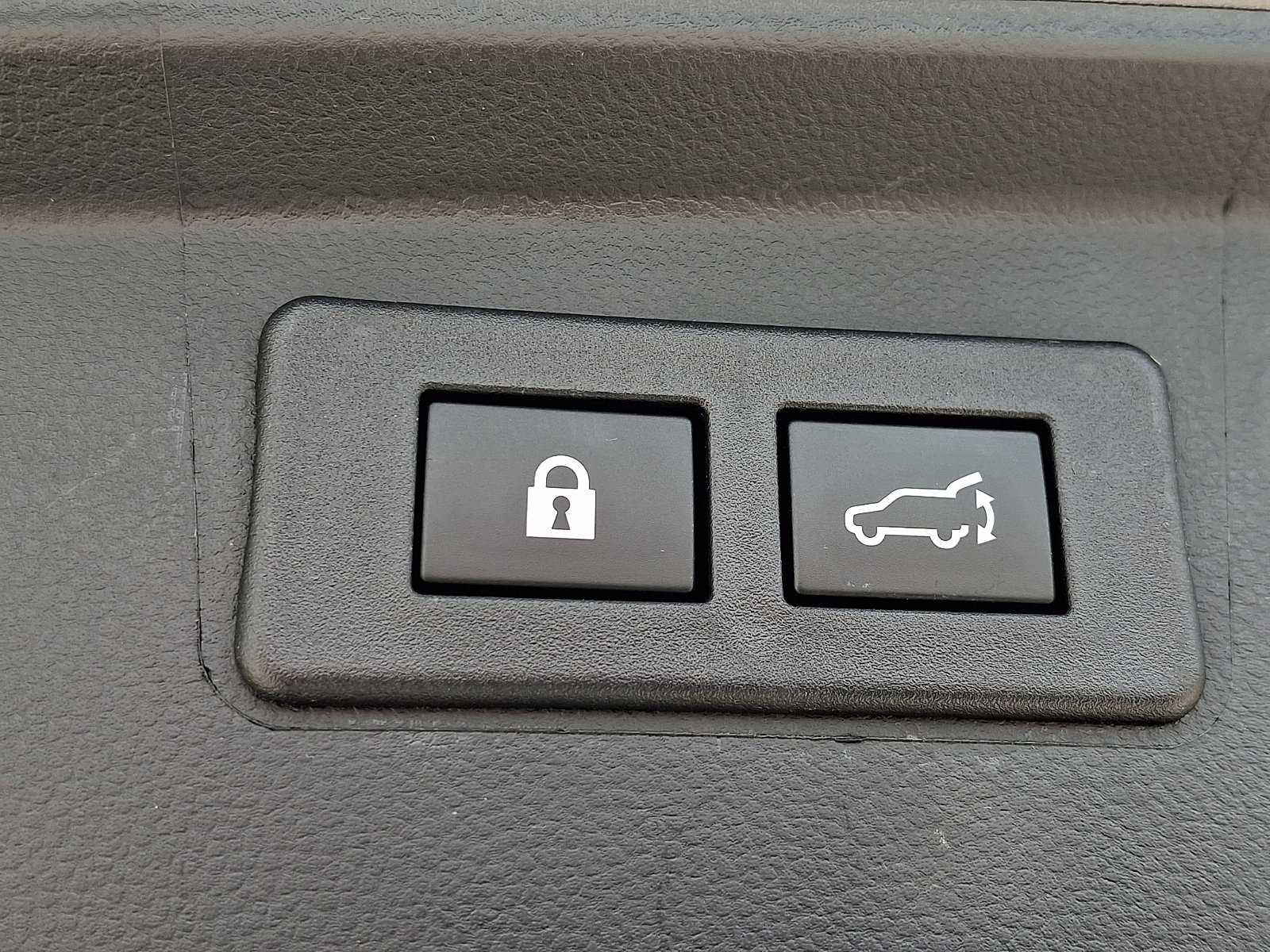 Used 2025 Subaru Outback Touring XT AWD/4WD image 33