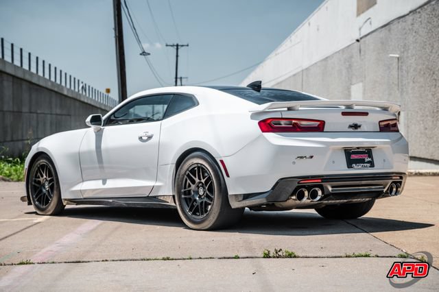 Used 2018 Chevrolet Camaro ZL1 RWD image 9