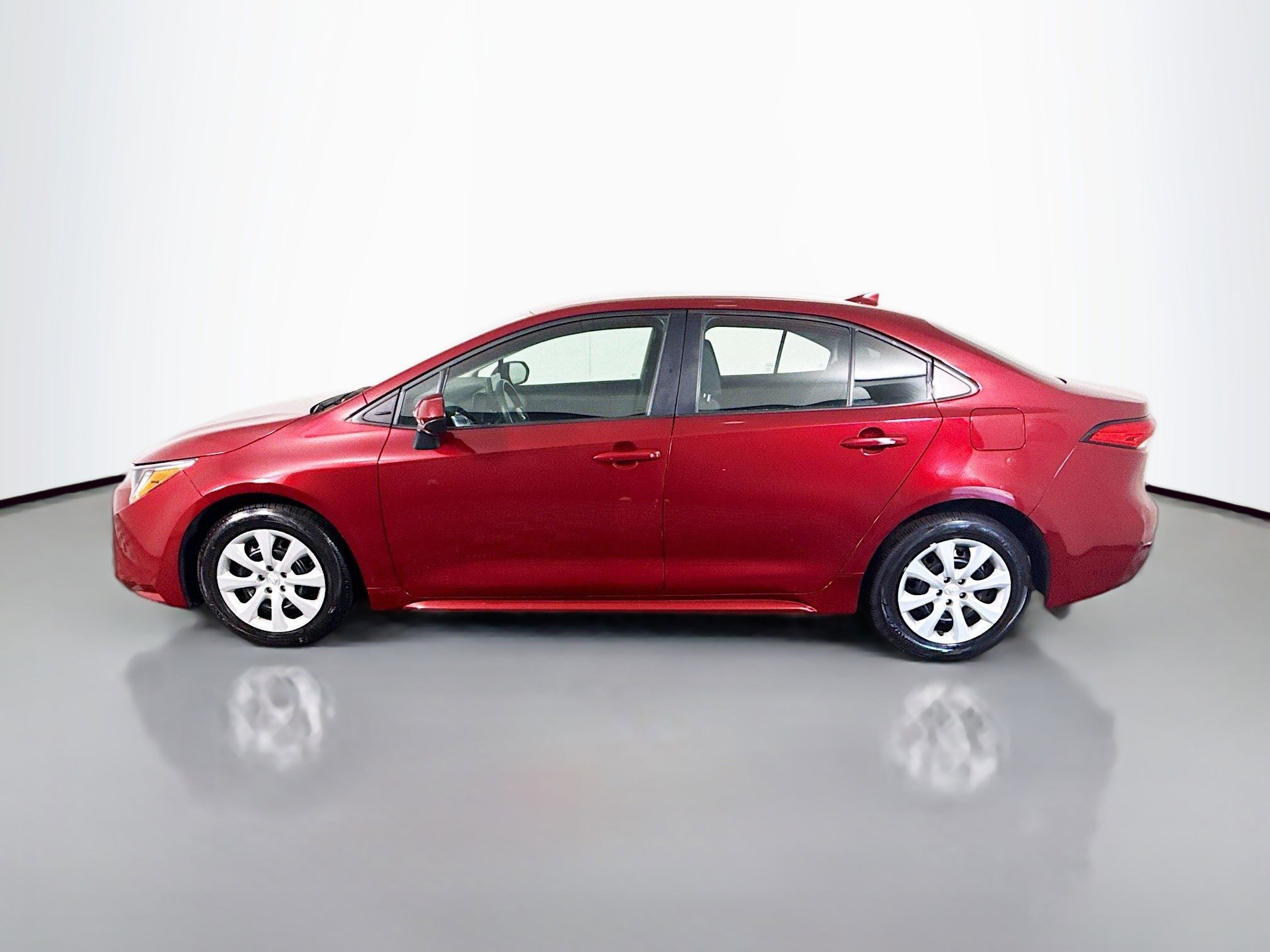 Used 2024 Toyota Corolla LE image 6