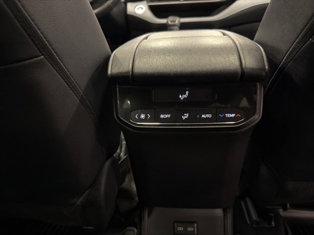 Certified 2024 Toyota Highlander XLE image 93