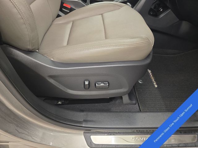 Used 2017 Hyundai Santa Fe Sport w/ 2.4L Tech Package 04 AWD/4WD image 10