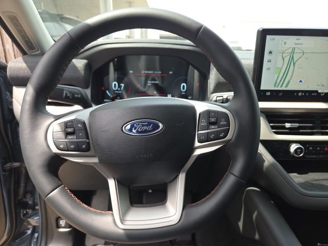 Used 2025 Ford Explorer Active image 8