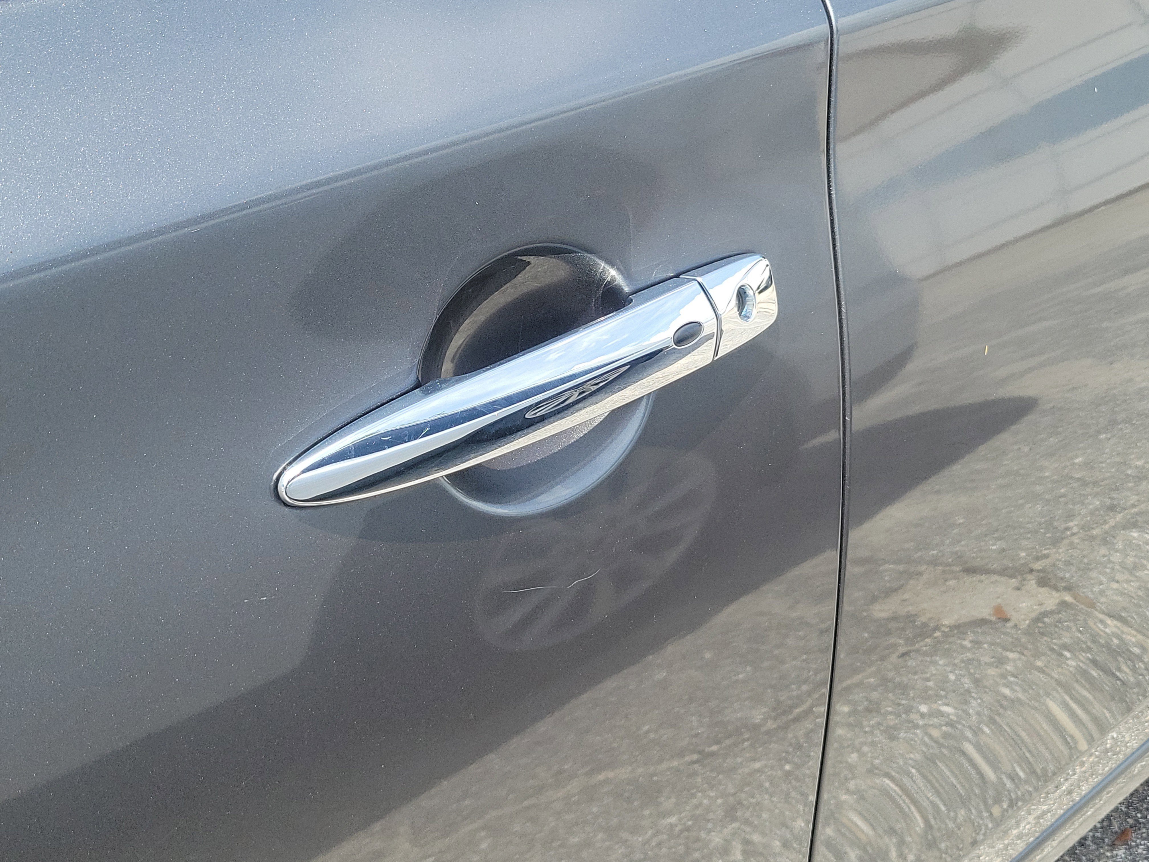 Used 2016 Nissan Sentra SL image 4