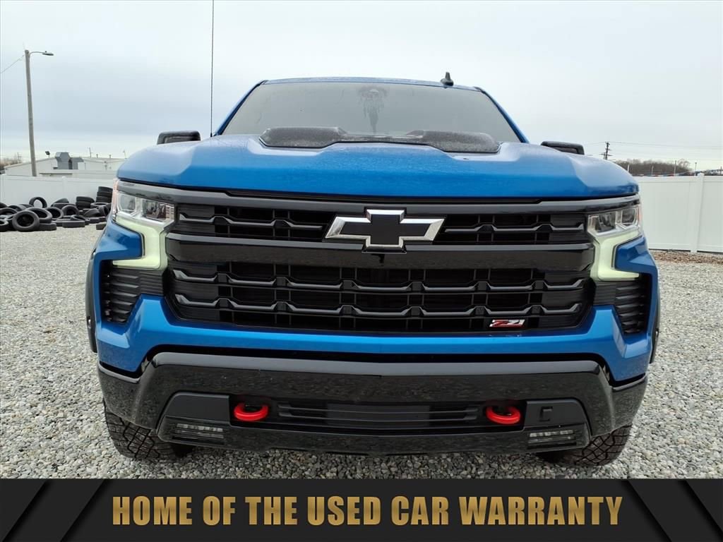 Used 2024 Chevrolet Silverado 1500 LT Trail Boss w/ Convenience Package II image 2