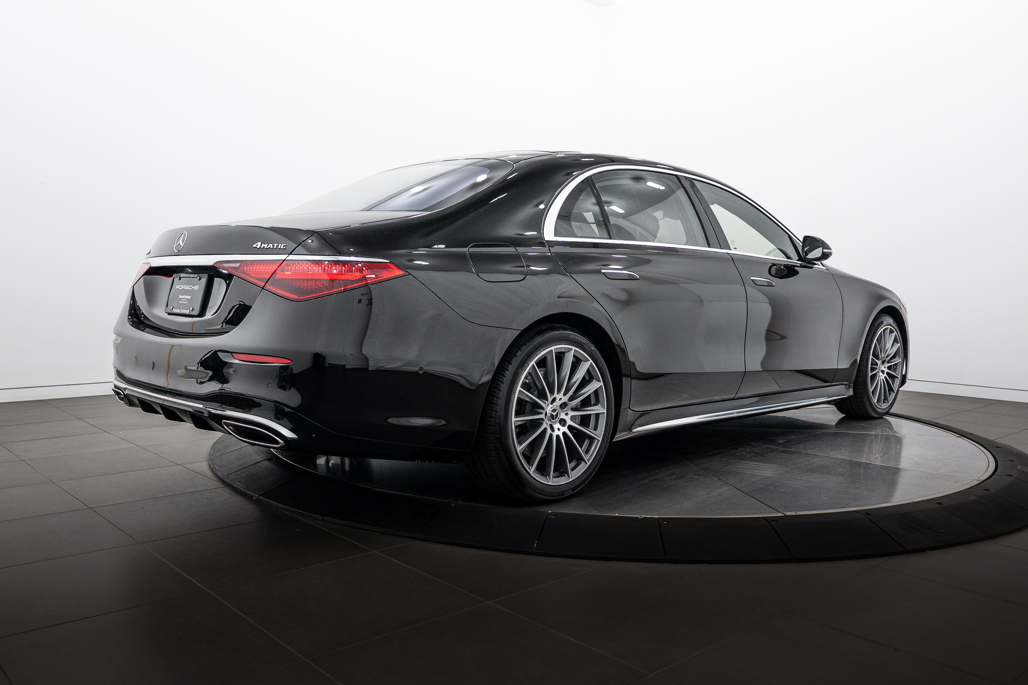Used 2024 Mercedes-Benz S 580e 4MATIC Sedan image 7