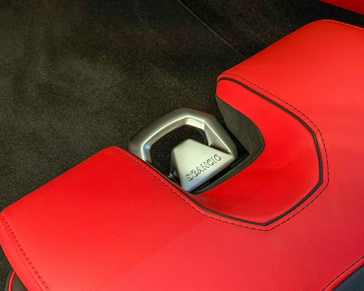 Used 2022 Lamborghini Huracan EVO RWD image 16
