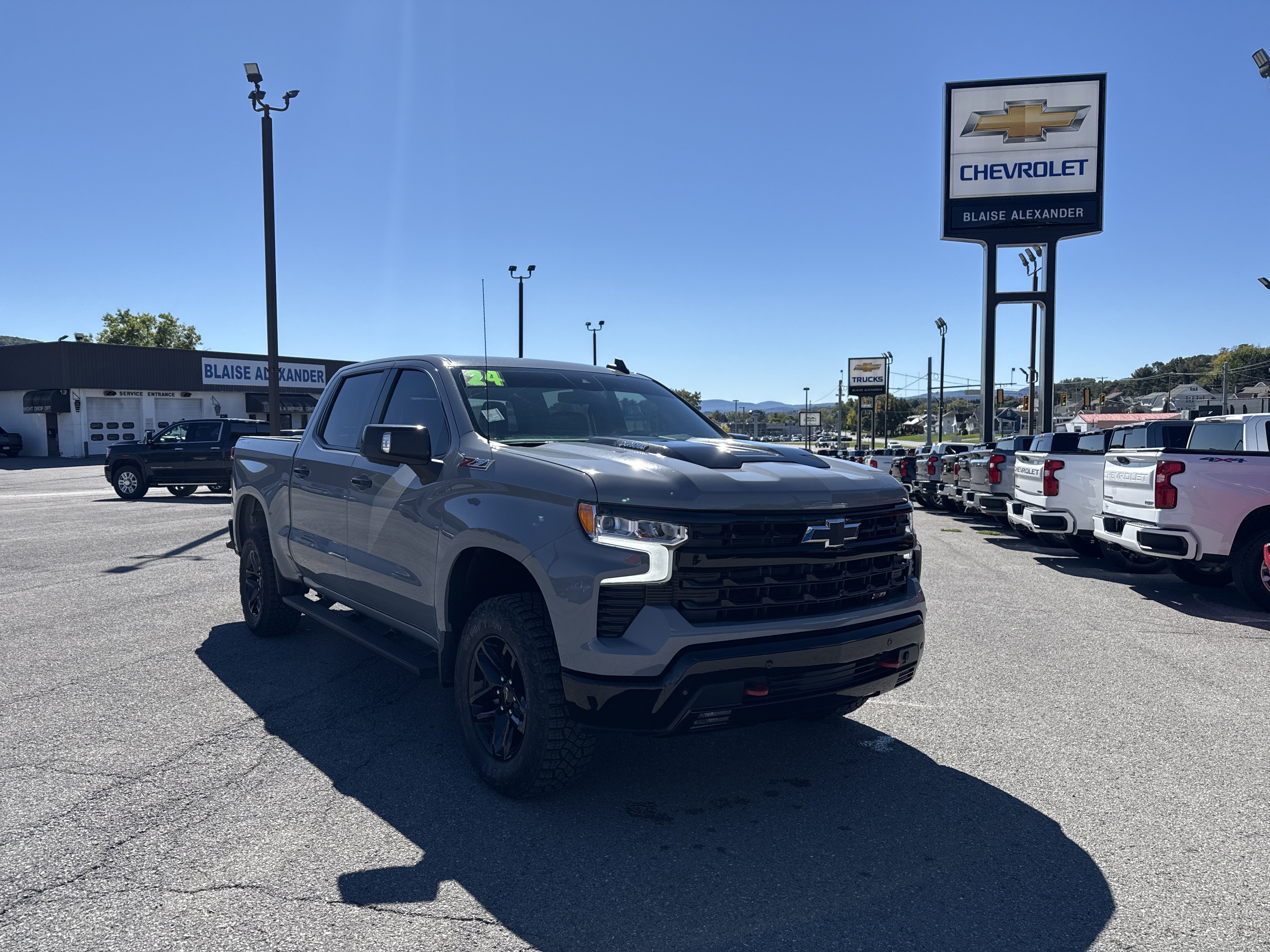 Used 2024 Chevrolet Silverado 1500 LT Trail Boss w/ Convenience Package II