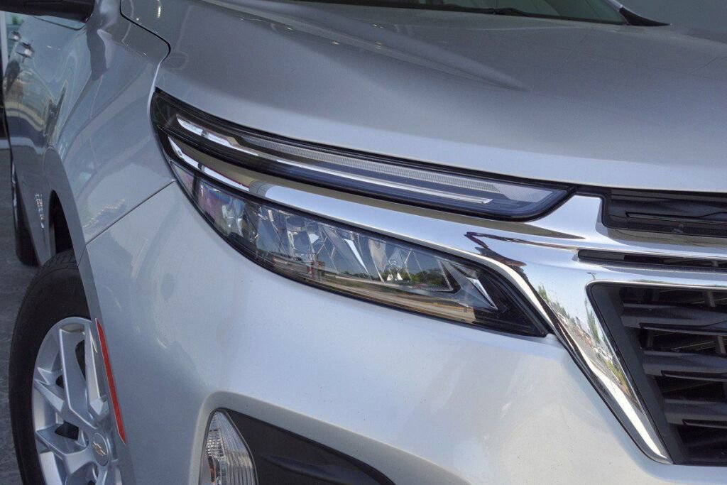 Used 2022 Chevrolet Equinox LT image 3