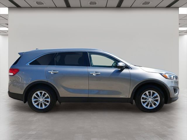 Used 2017 Kia Sorento AWD w/ LX V6 Convenience Package image 6