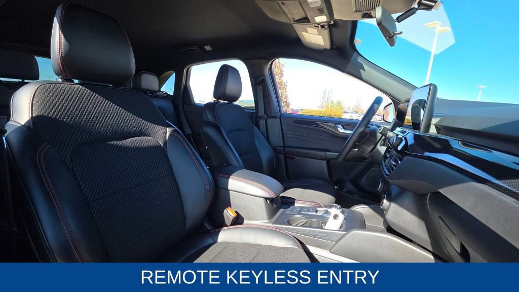 Used 2025 Ford Escape ST-Line image 13