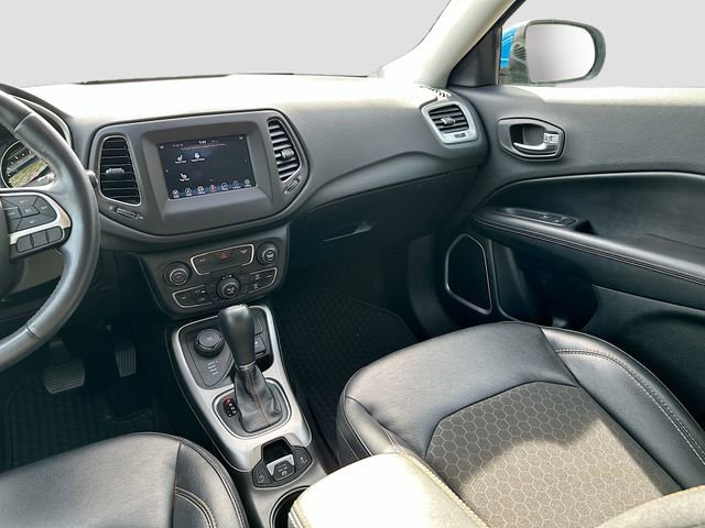 Used 2018 Jeep Compass Latitude w/ Popular Equipment Group AWD/4WD image 24