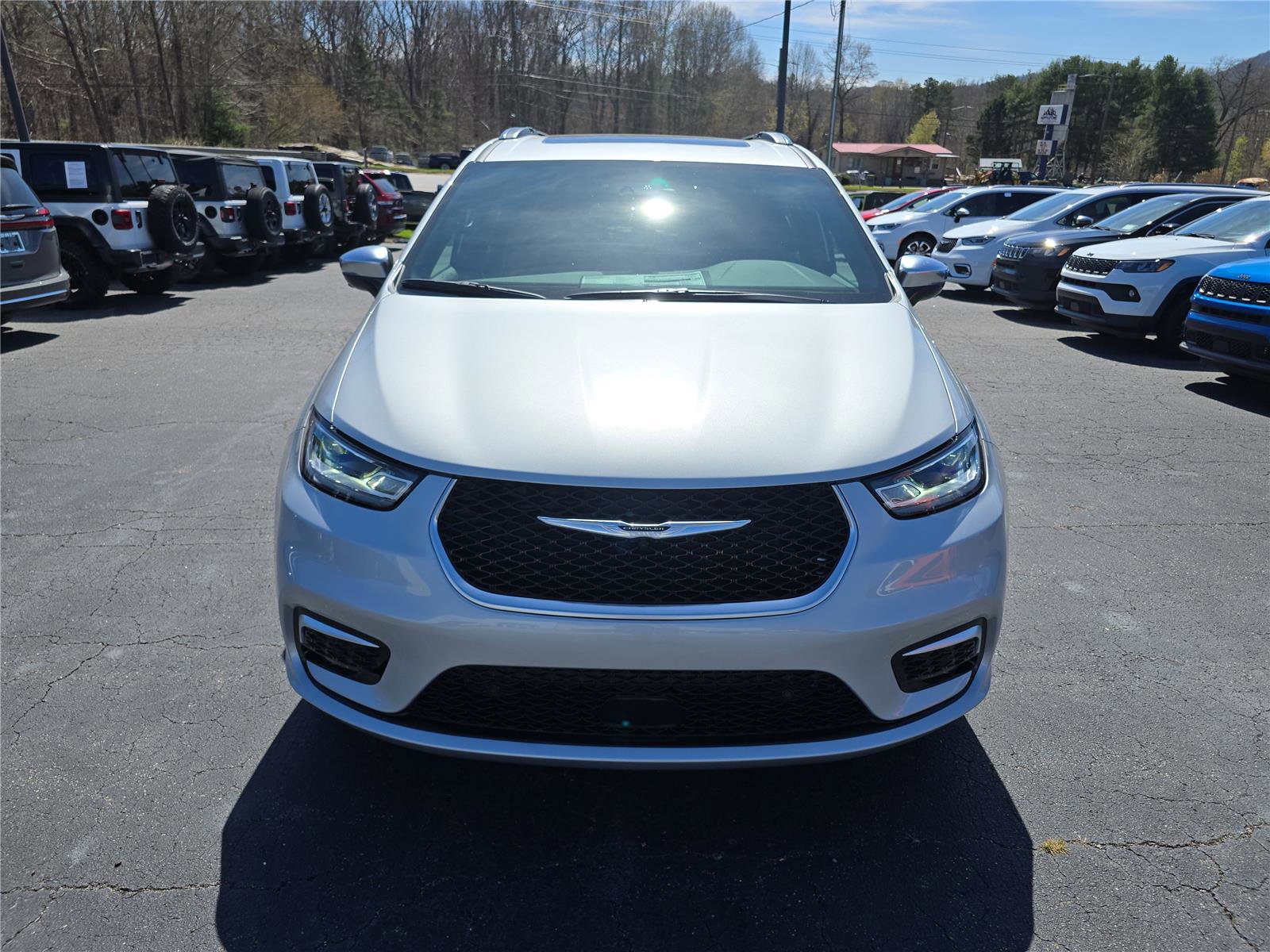 New 2026 Chrysler Pacifica Pinnacle image 9