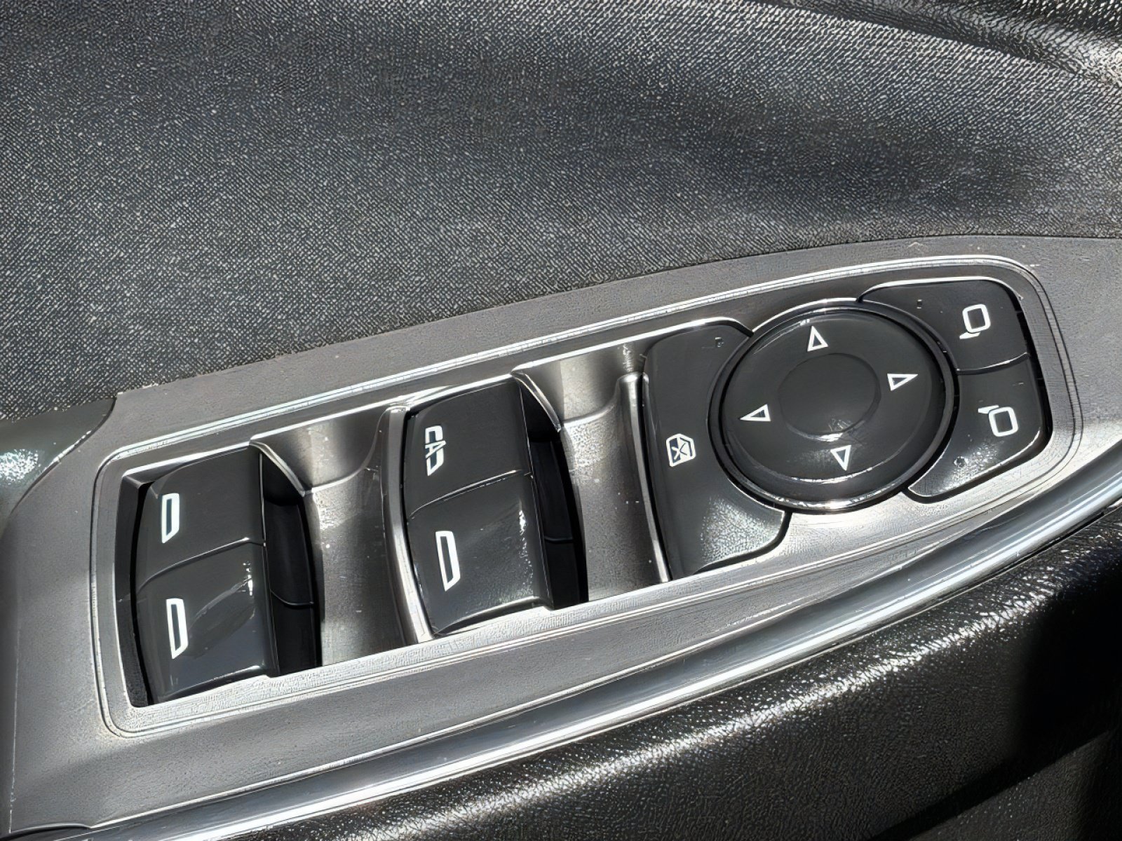 Used 2020 Chevrolet Malibu LT FWD image 17