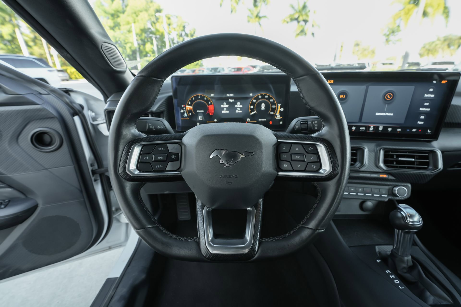 Used 2024 Ford Mustang Convertible image 19