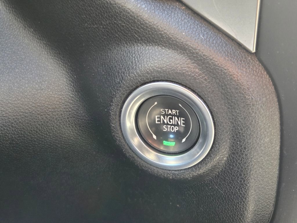 Used 2020 Chevrolet Silverado 1500 RST w/ Trailering Package image 8