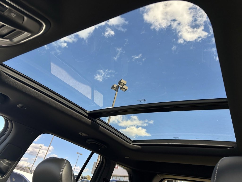 New 2025 Jeep Grand Cherokee Limited image 26