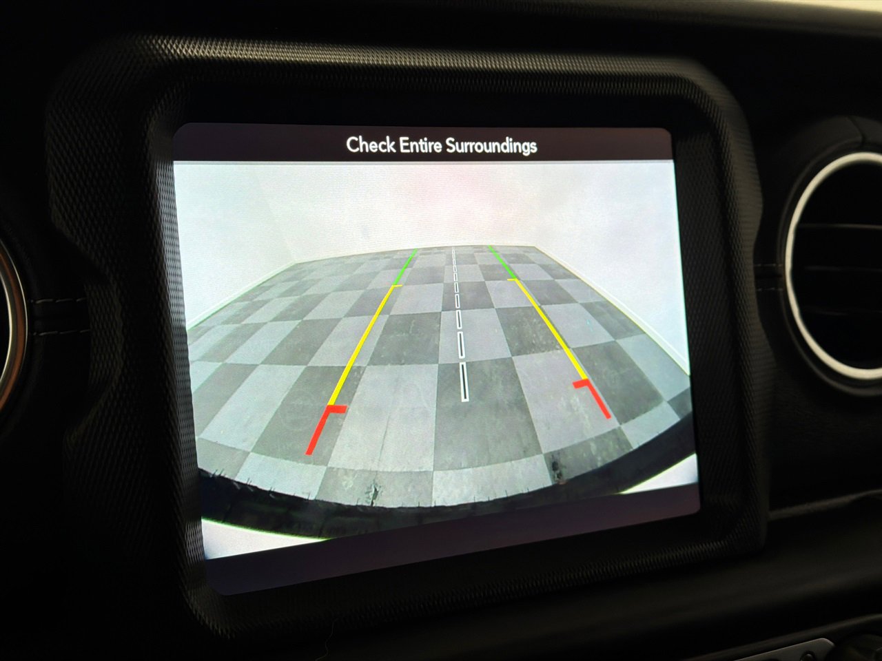 Used 2019 Jeep Wrangler Unlimited Sahara w/ Uconnect 4C Nav & Sound Group image 26