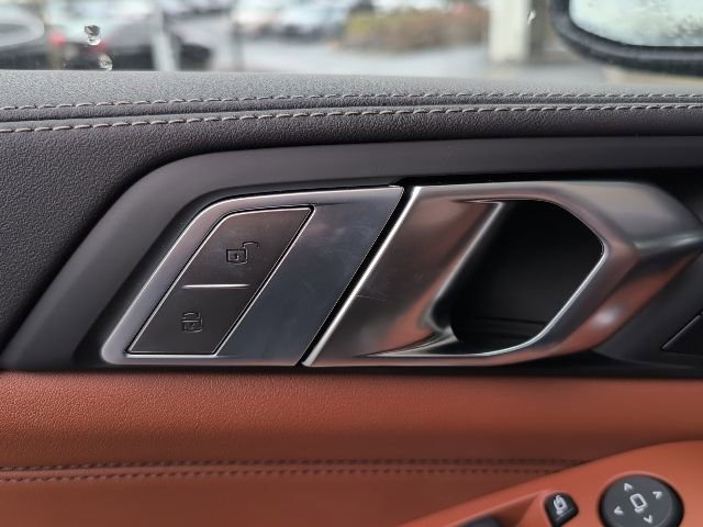 New 2026 BMW X7 M60i image 13