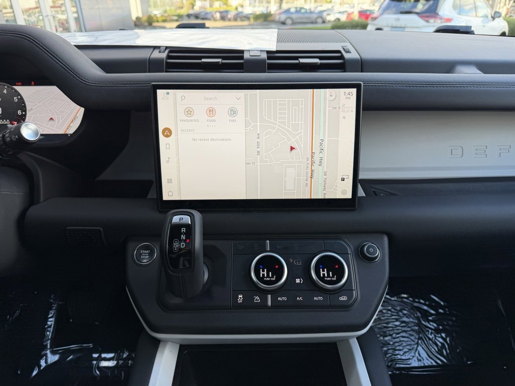 Used 2025 Land Rover Defender 110 S image 21