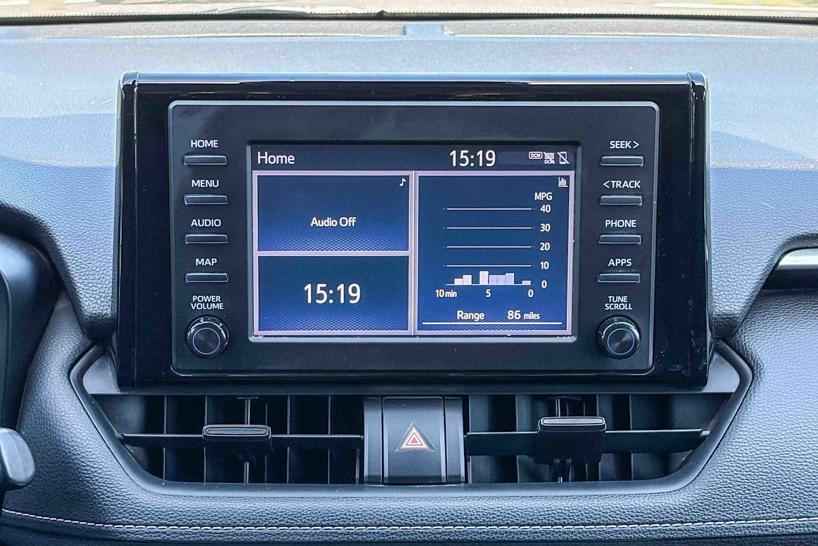 Used 2019 Toyota RAV4 LE image 13