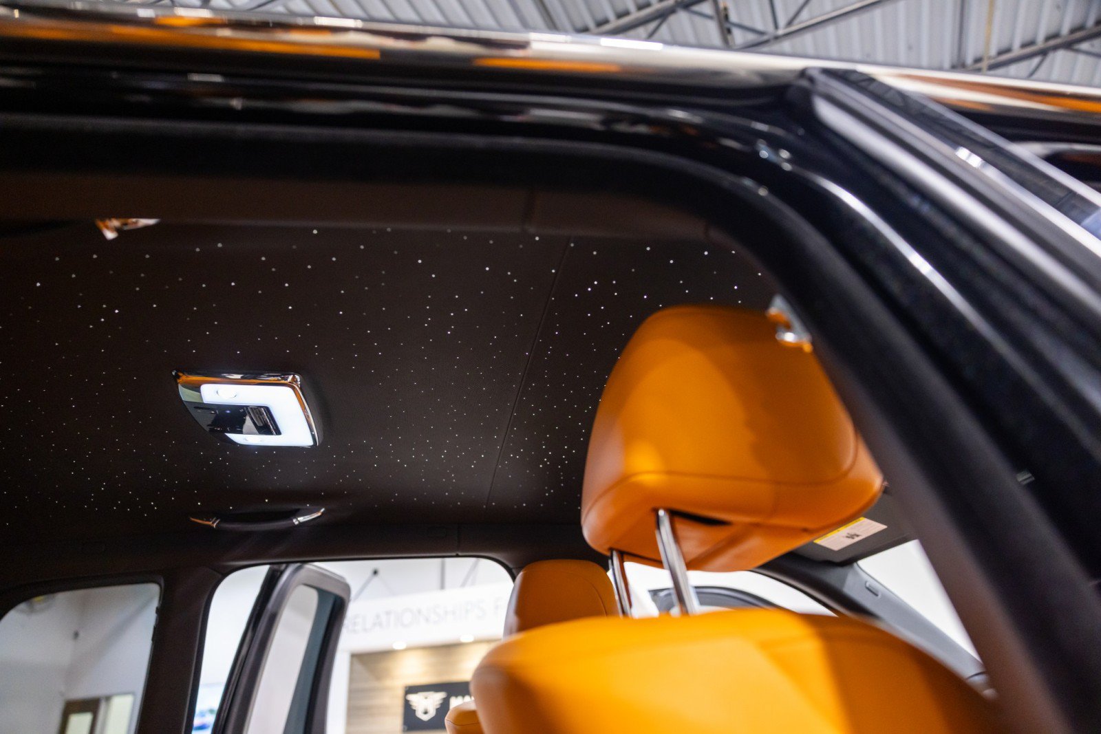 Used 2022 Rolls-Royce Cullinan AWD/4WD image 30