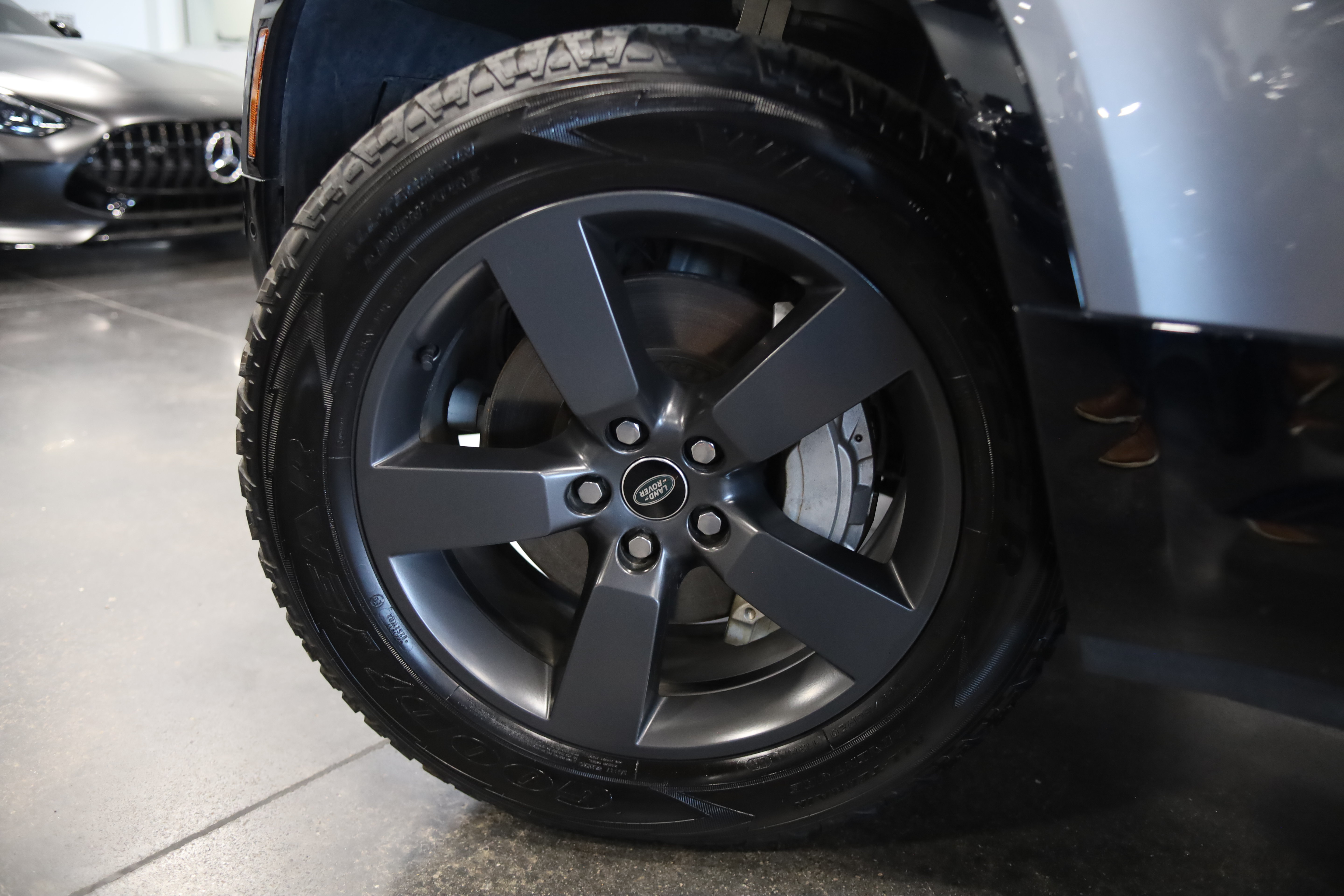 Used 2023 Land Rover Defender 110 X-Dynamic SE AWD/4WD image 13