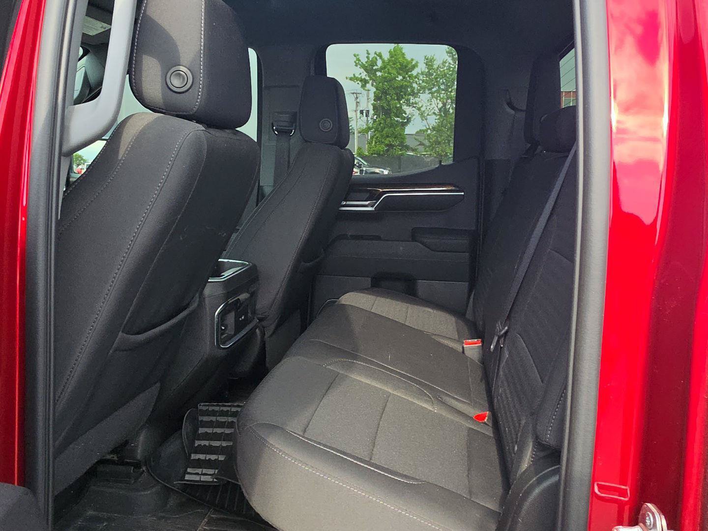 Used 2022 GMC Sierra 1500 Elevation w/ Preferred Package AWD/4WD image 9