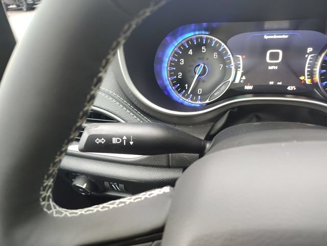 New 2026 Chrysler Pacifica Select FWD image 19