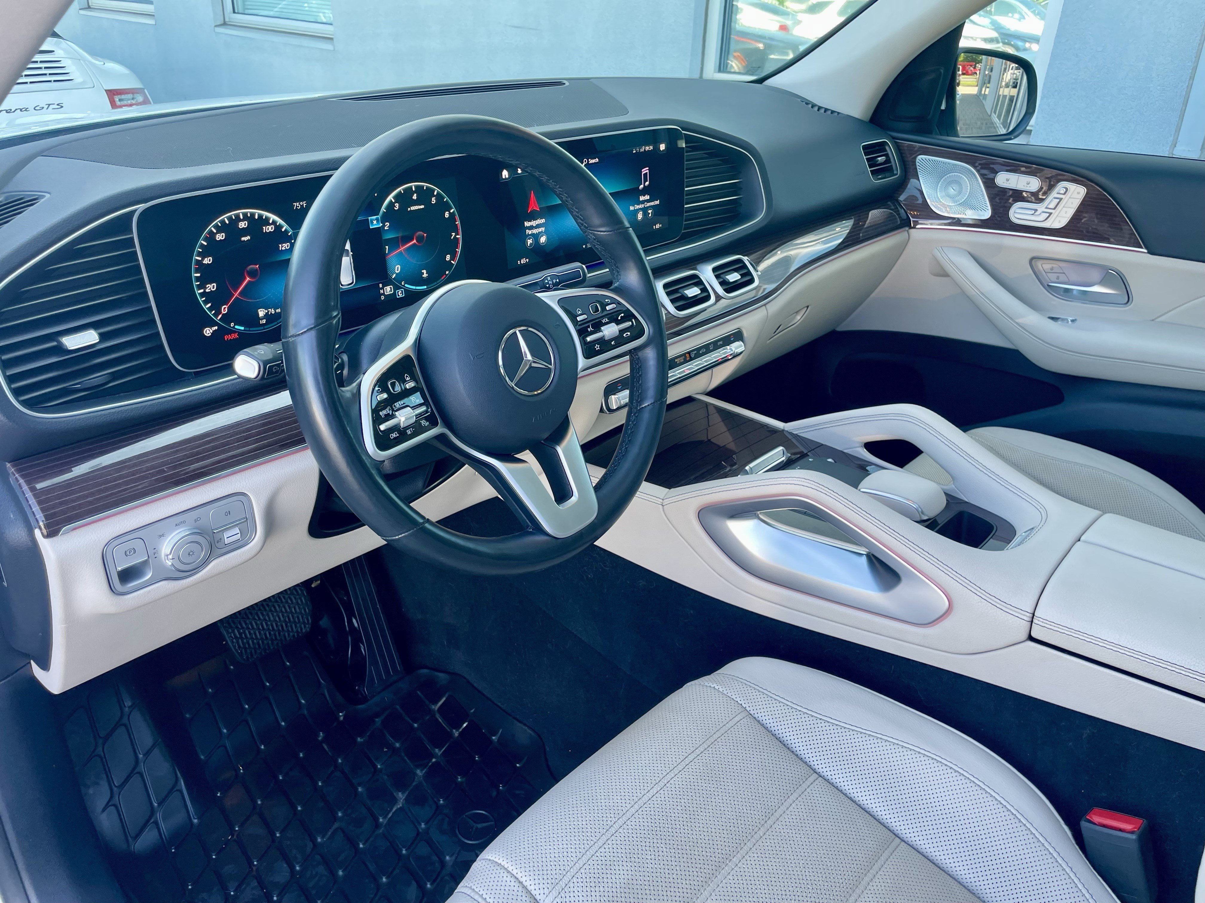 Used 2021 Mercedes-Benz GLE 350 4MATIC image 13