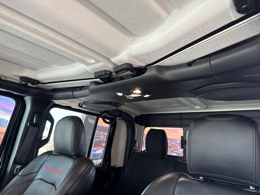Used 2021 Jeep Gladiator Rubicon AWD/4WD image 16