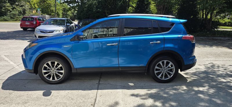 Used 2016 Toyota RAV4 Limited AWD/4WD image 2
