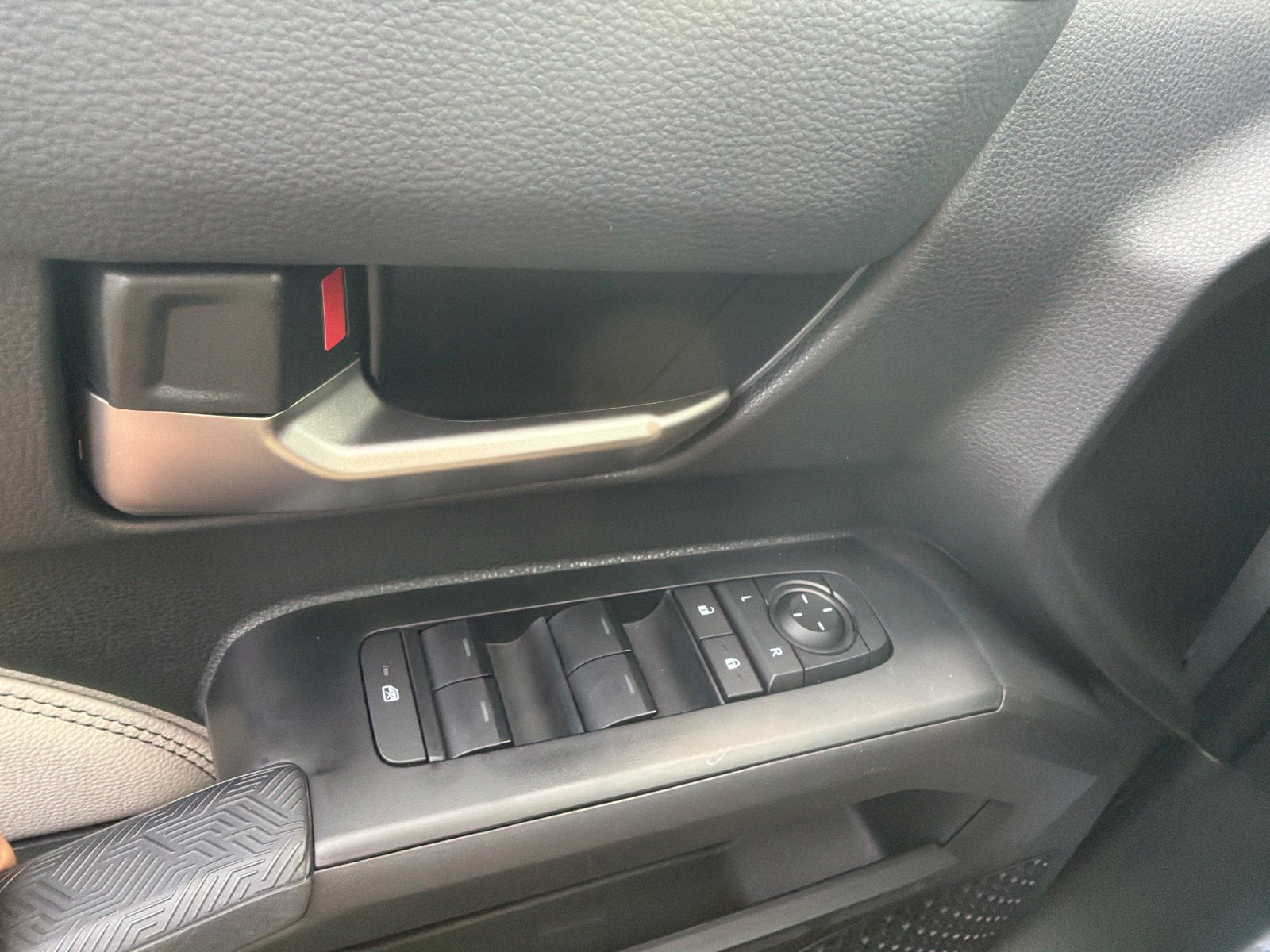 Used 2026 Toyota Tacoma Limited AWD/4WD image 23