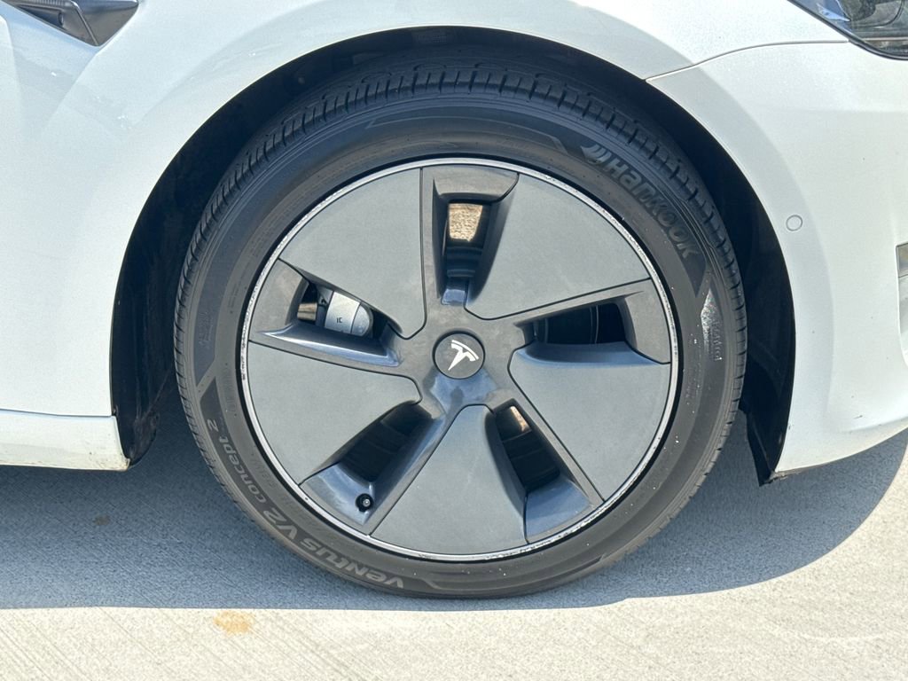 Used 2022 Tesla Model 3 Long Range AWD/4WD image 11