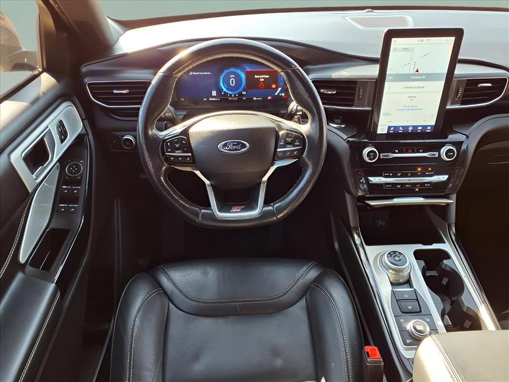 Used 2022 Ford Explorer ST w/ Equipment Group 401A image 9