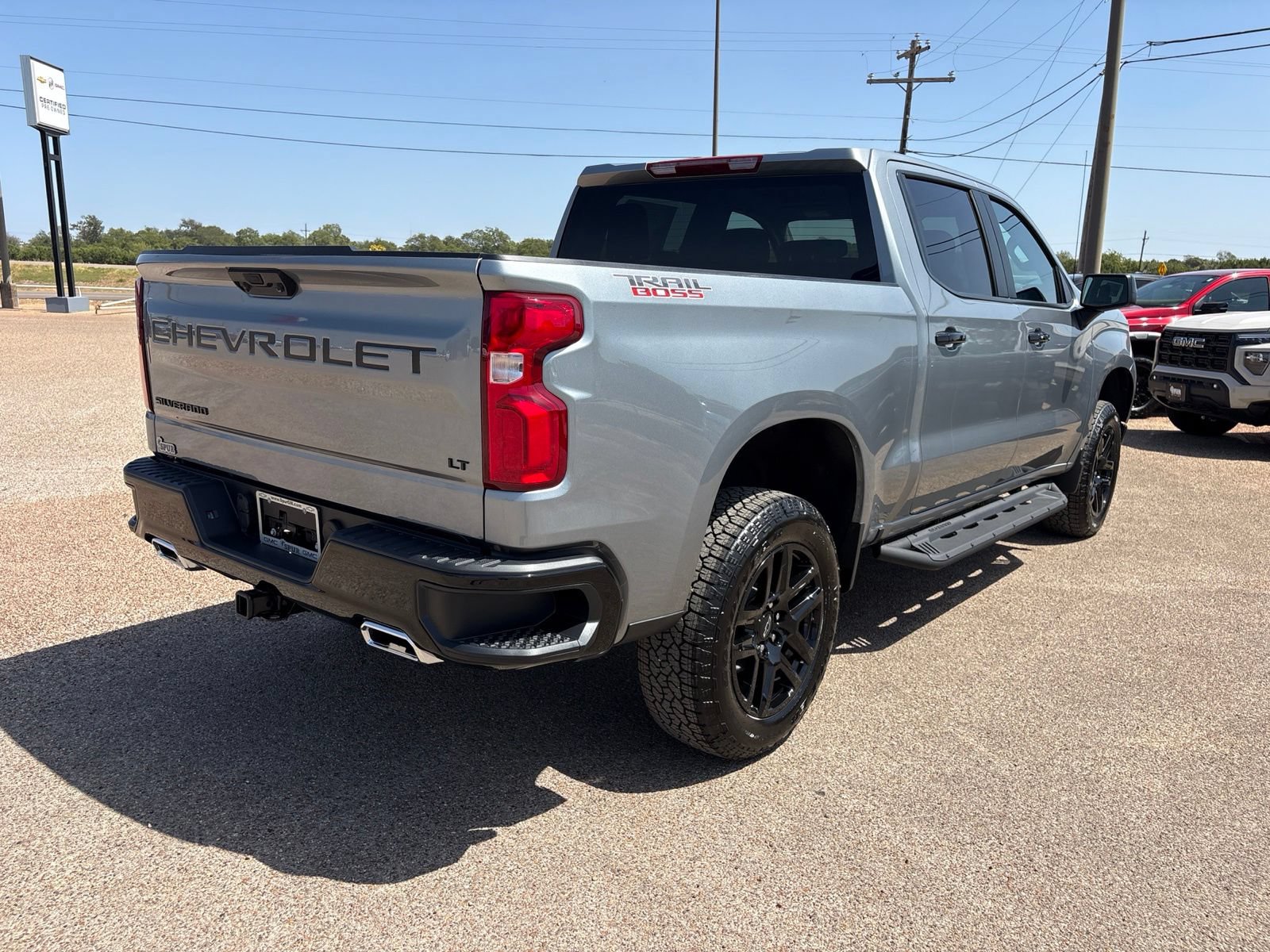 New 2026 Chevrolet Silverado 1500 LT Trail Boss w/ LPO, Dark Essentials Package AWD/4WD image 6
