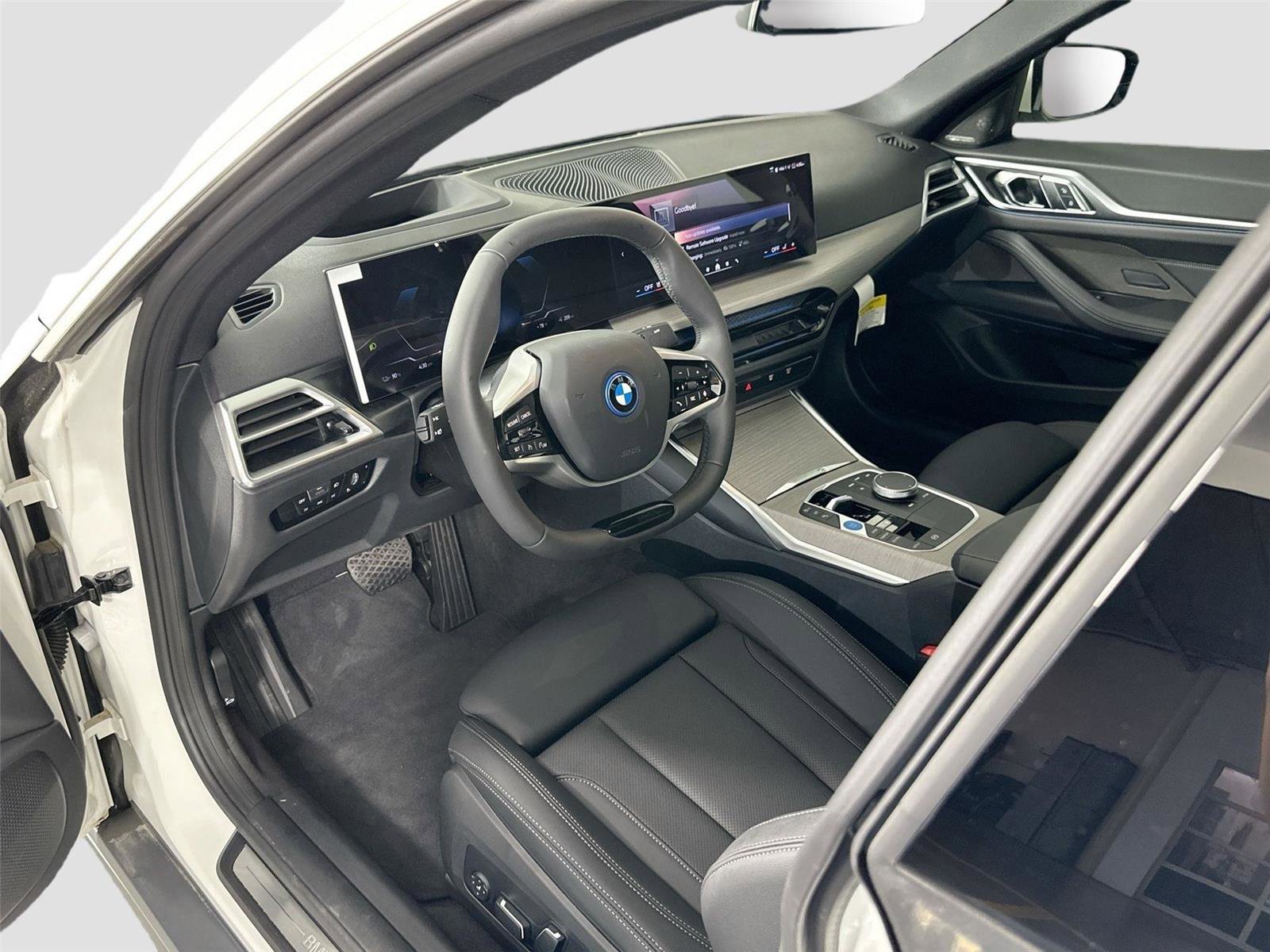 Used 2025 BMW i4 xDrive40i w/ Premium Package image 10
