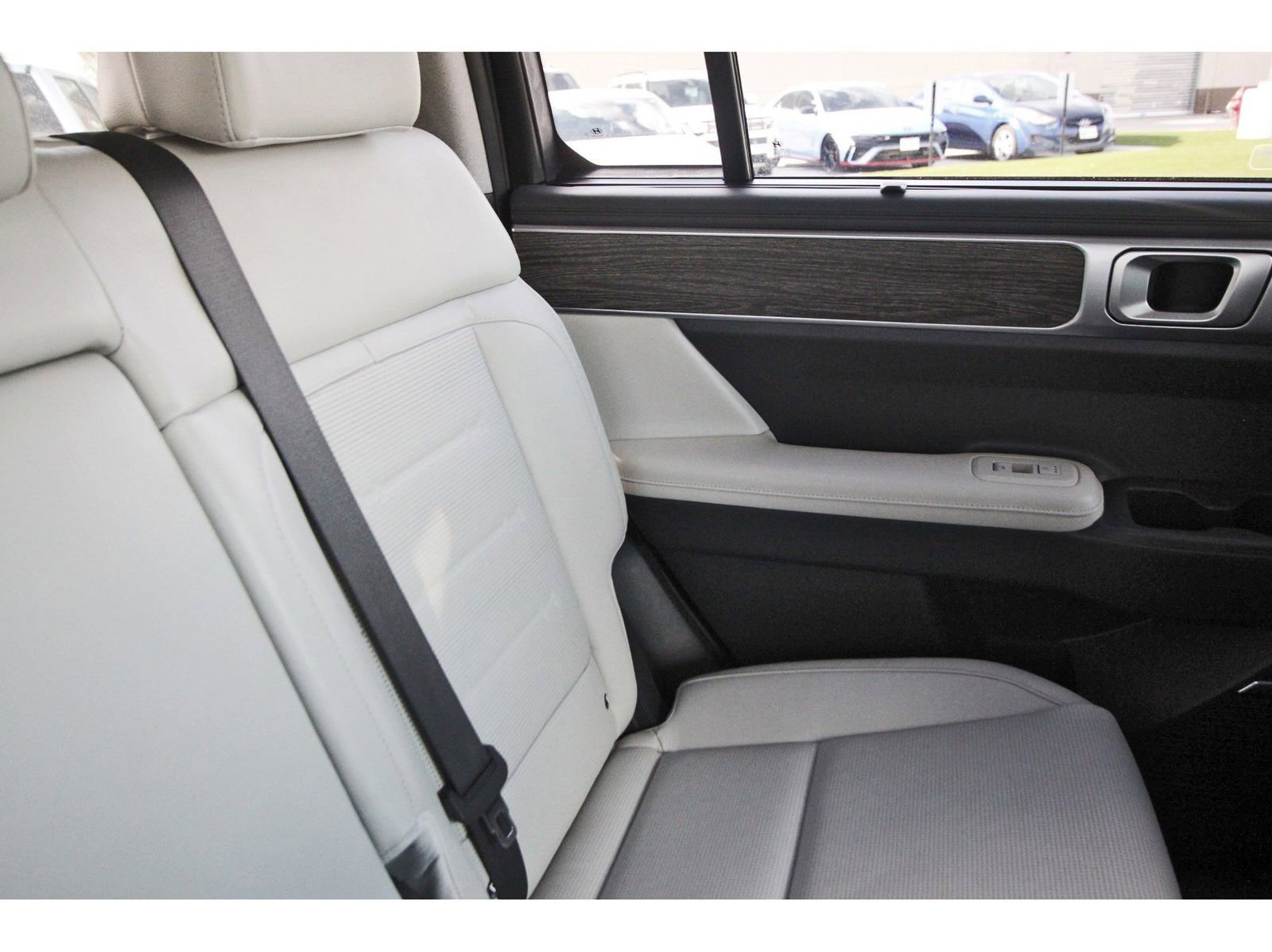 Used 2024 Hyundai Santa Fe Limited image 15