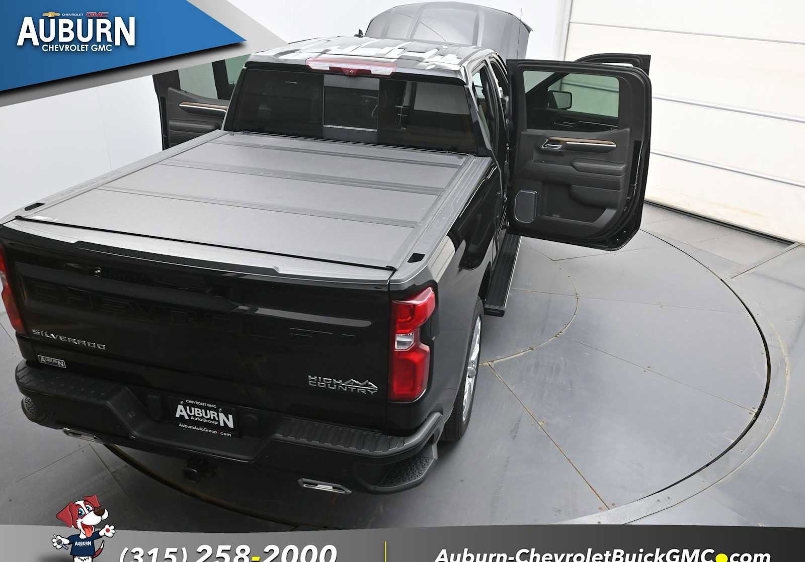 Used 2024 Chevrolet Silverado 1500 High Country w/ High Country Premium Package AWD/4WD image 37