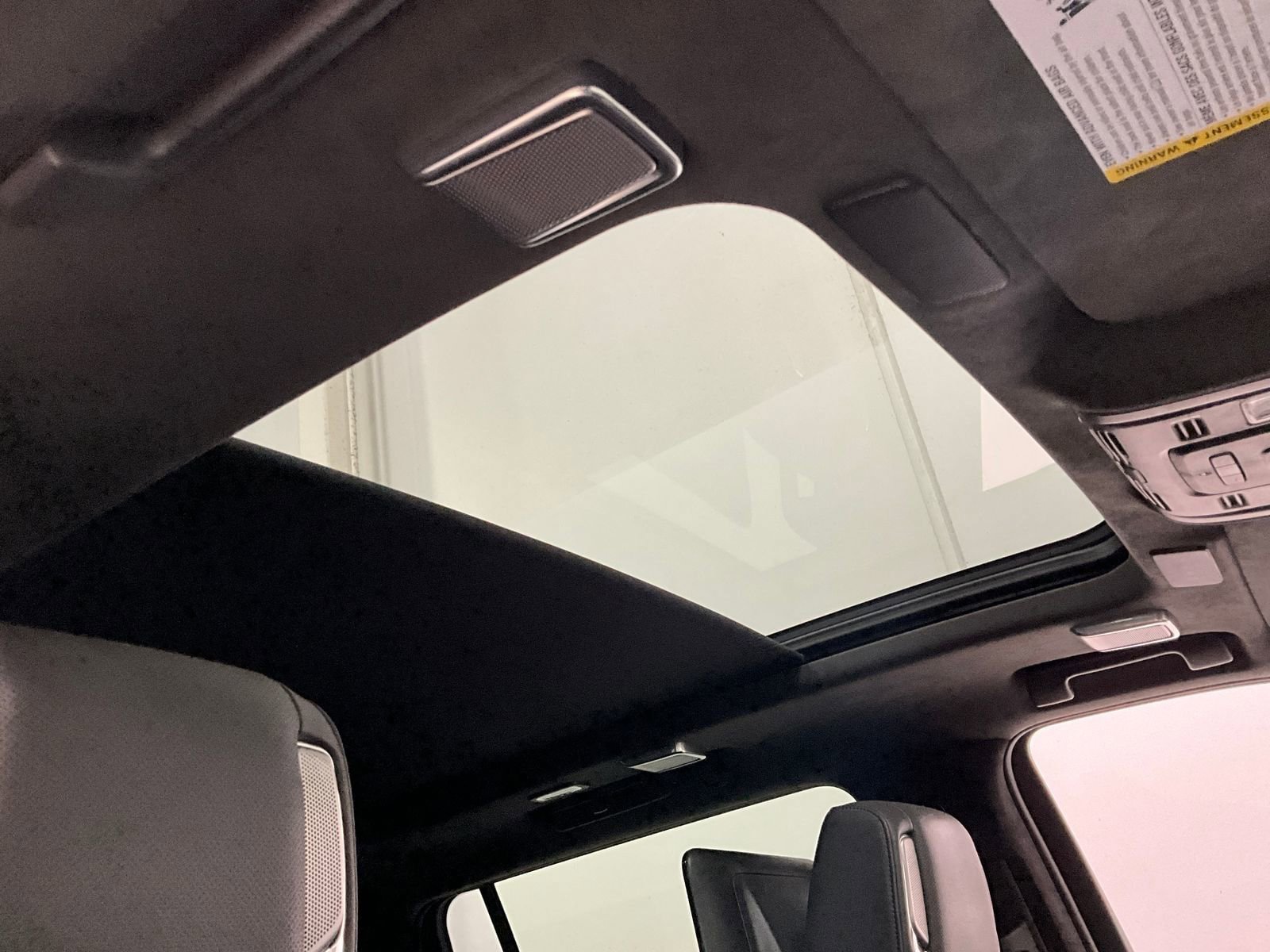 Used 2022 Cadillac Escalade ESV Premium Luxury Platinum w/ Heavy-Duty Trailer Package AWD/4WD image 23