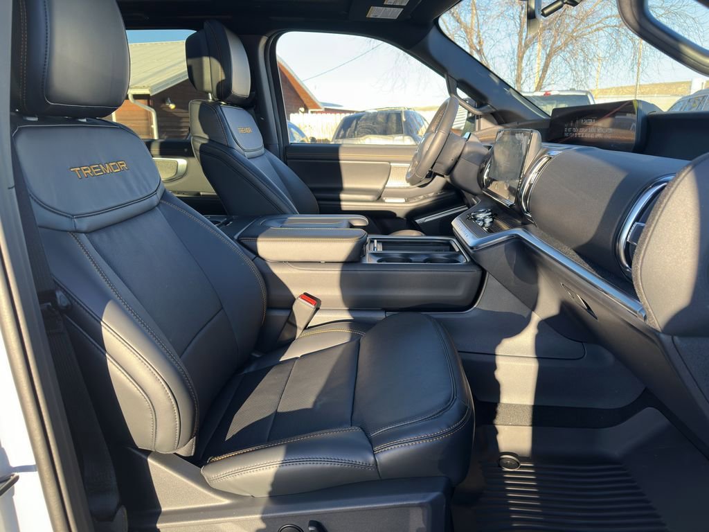 New 2026 Ford Expedition Tremor image 23