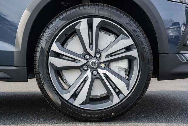 New 2026 Volvo V60 B5 Cross Country Plus w/ Protection Package Premier image 16