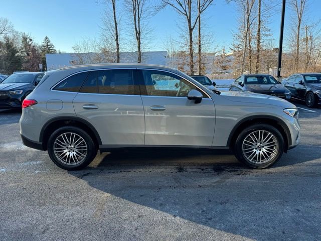 Used 2026 Mercedes-Benz GLC 300 4MATIC image 2