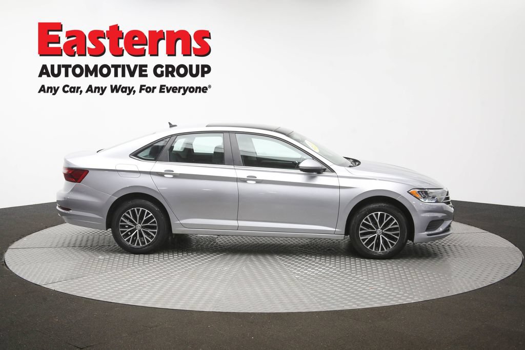 Used 2020 Volkswagen Jetta SE w/ SE Cold Weather Package FWD image 46