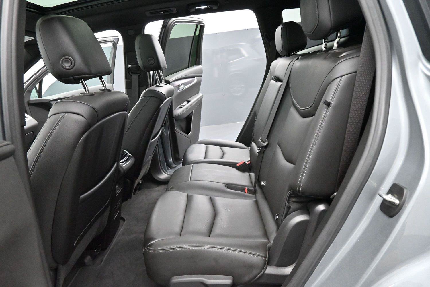 Used 2024 Cadillac XT6 Luxury FWD image 32