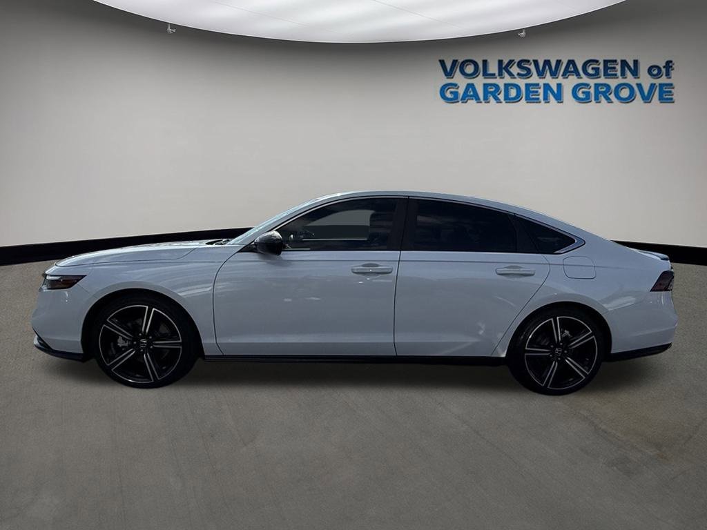 Used 2023 Honda Accord Sport image 4