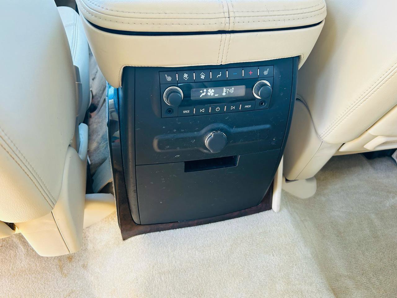 Used 2008 Cadillac Escalade AWD image 28